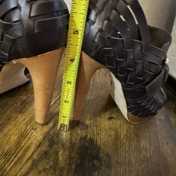 Gorgeous Sergio Rossi Heels - Picture 6 of 7